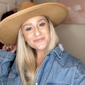 Meet your Posher, Kalah